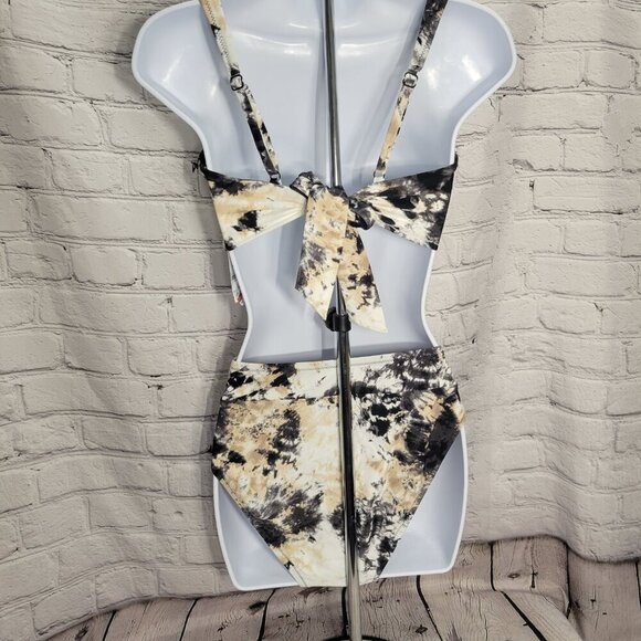 Bar III Women's Wet'N Wild Square-Neck Bikini Top and V-Cut High Waist Bottom - Picture 7 of 7